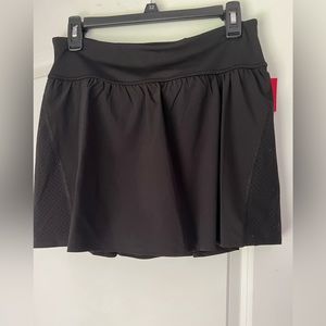 NWT Spanx Let’s Get Moving Skort in Black, Size Large